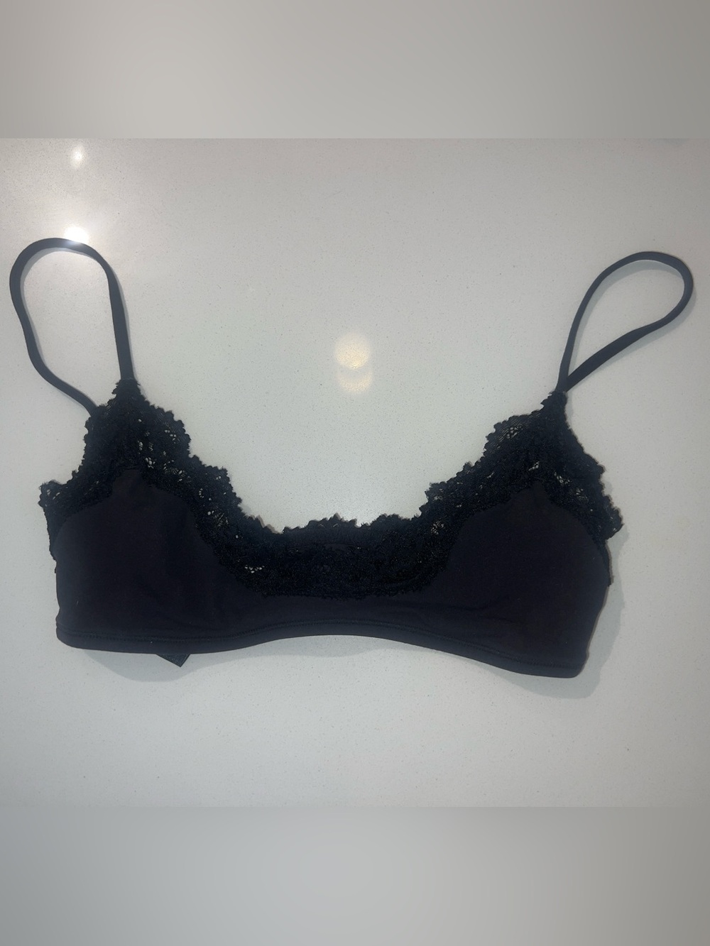 Skims | Fits Everybody Lace Scoop
Bralette | Onyx | XS - Never Worn